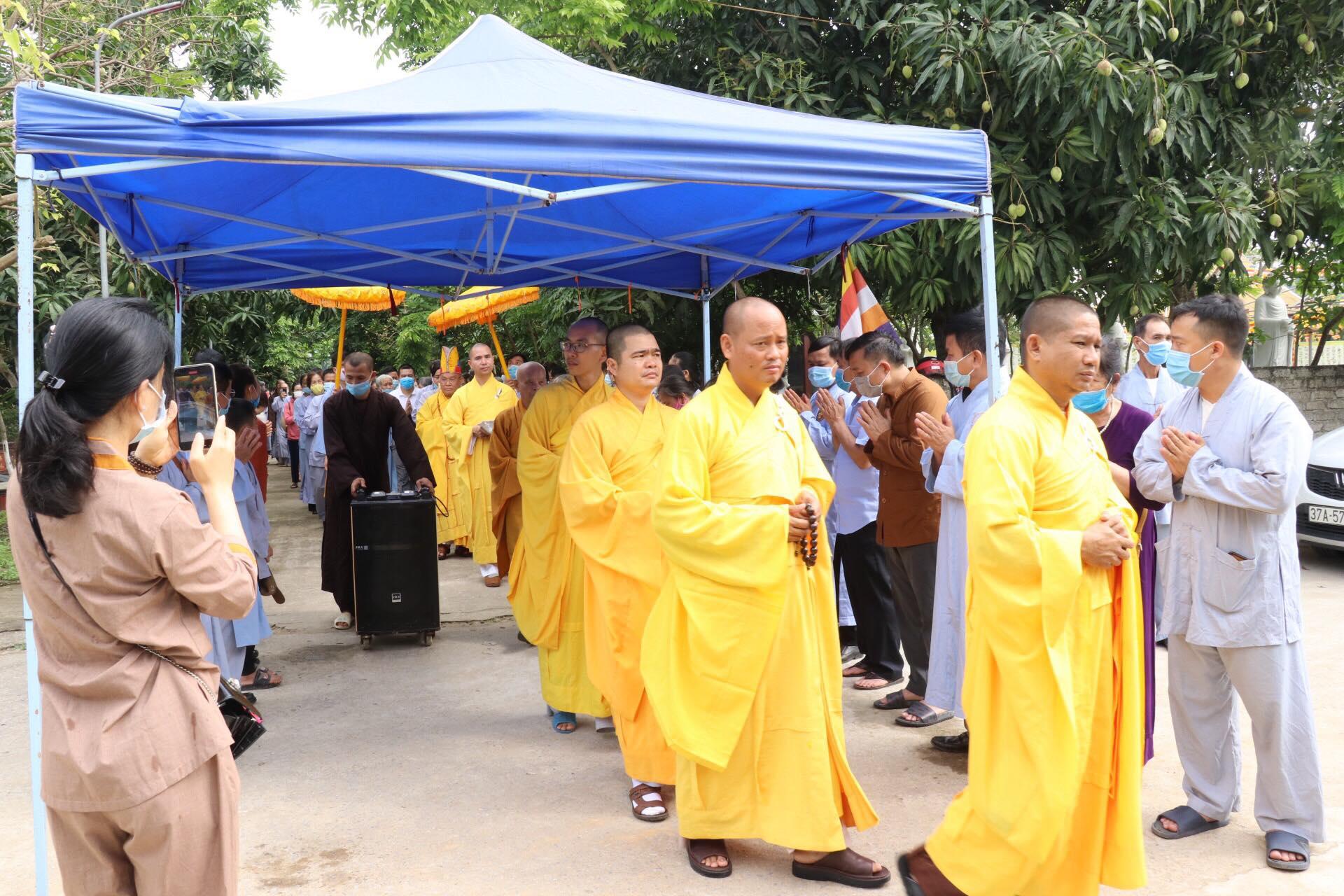 Chư Tăng tham dự cầu nguyện