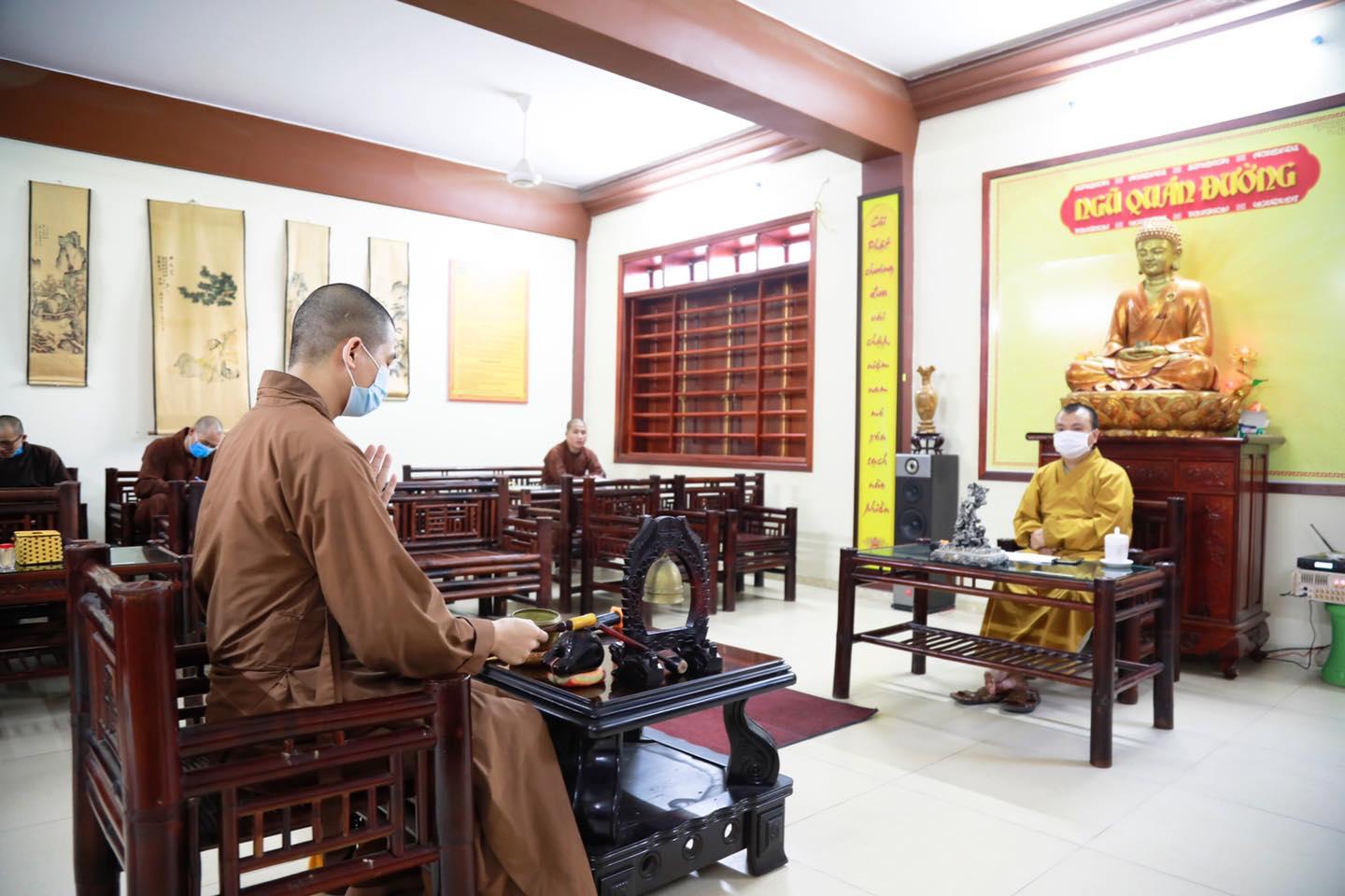Giới tử thực hiện sát hạch hiệu lệnh chuông mõ Giới tử thực hiện sát hạch hiệu lệnh chuông mõ
