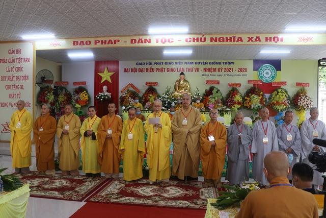 Tân Ban Trị sự Phật giáo huyện Giồng Trôm nhiệm kỳ 2021-2026 ra mắt đại hội