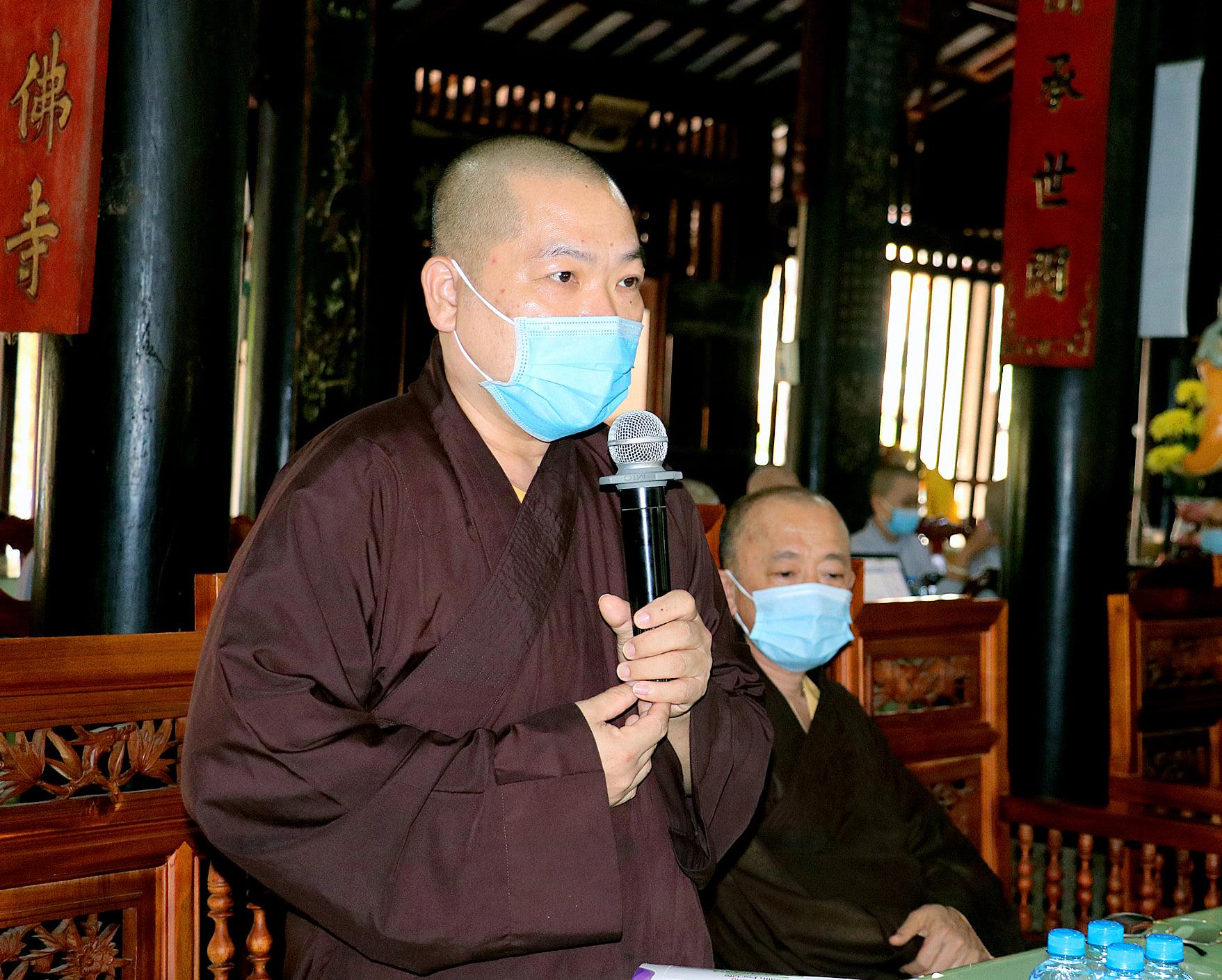 Chư Tăng phát biểu ý kiến