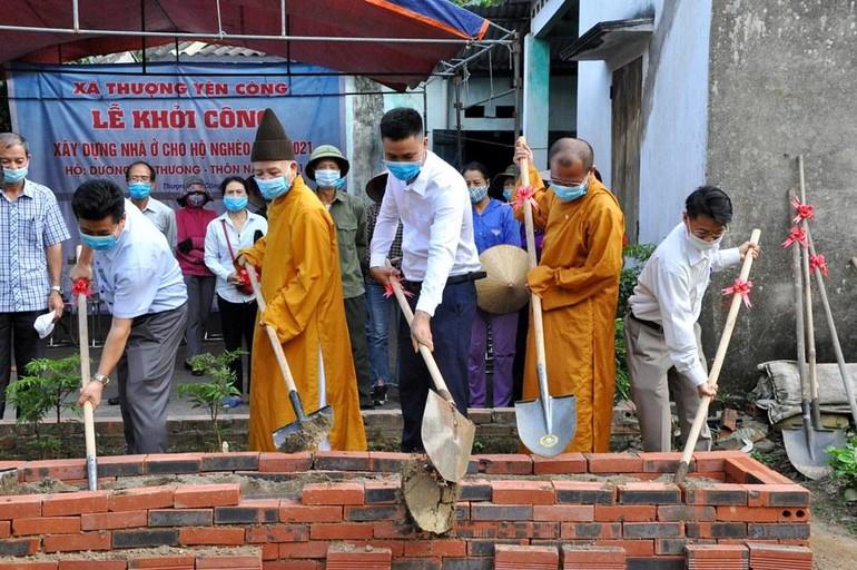 Phật giáo có nhiều tấm gương, chương trình từ thiện có thể thực hiện phóng sự, lan tỏa tinh thần từ bi của người con Phật đến cộng đồng - Ảnh: CTV Phật giáo có nhiều tấm gương, chương trình từ thiện có thể thực hiện phóng sự, lan tỏa tinh thần từ bi của người con Phật đến cộng đồng - Ảnh: CTV
