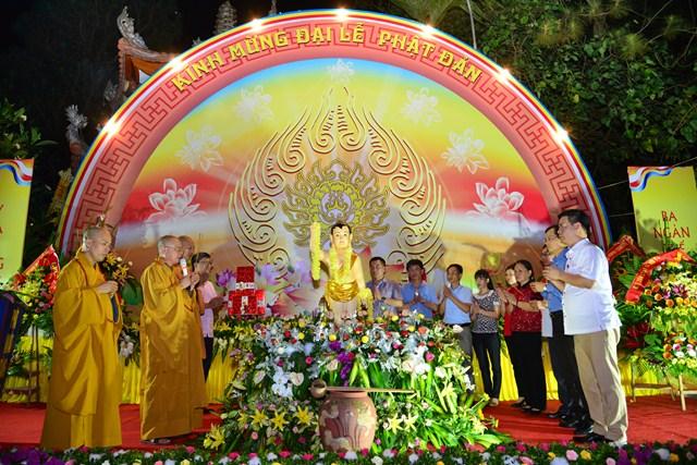 Đại lễ Phật đản Phật lịch 2563 tại chùa Linh Sơn Viên Giác (huyện Kiến Thụy) Đại lễ Phật đản Phật lịch 2563 tại chùa Linh Sơn Viên Giác (huyện Kiến Thụy)