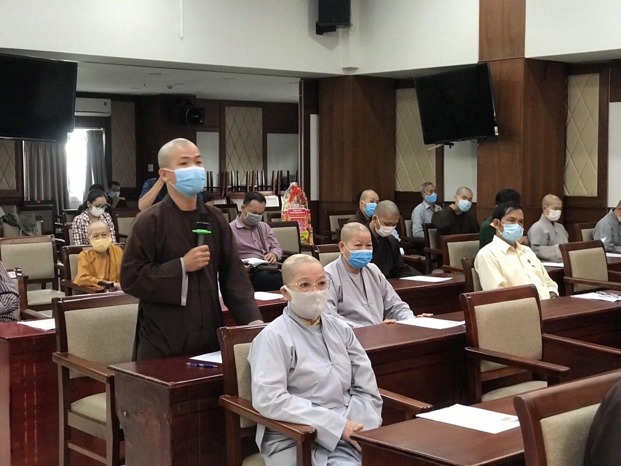 Đại đức Thích Minh Thạnh đóng góp ý kiến