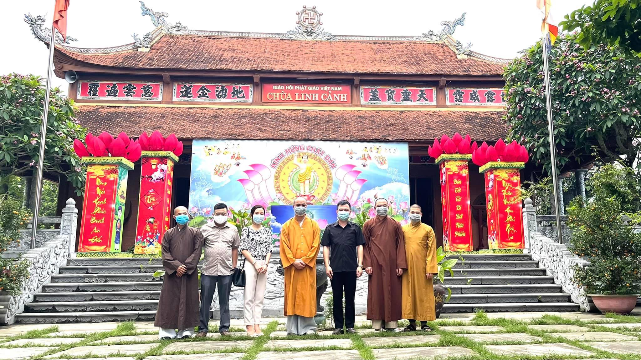 Đoàn Ban Tôn giáo tỉnh Thanh Hóa thăm, chúc mừng Phật đản Phật lịch 2565 tại chùa Linh Cảnh Đoàn Ban Tôn giáo tỉnh Thanh Hóa thăm, chúc mừng Phật đản Phật lịch 2565 tại chùa Linh Cảnh