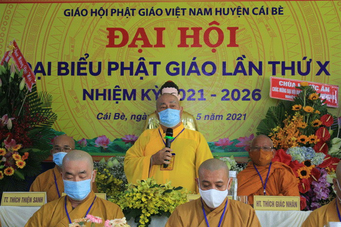 Hòa thượng Thích Huệ Minh ban đạo từ Hòa thượng Thích Huệ Minh ban đạo từ