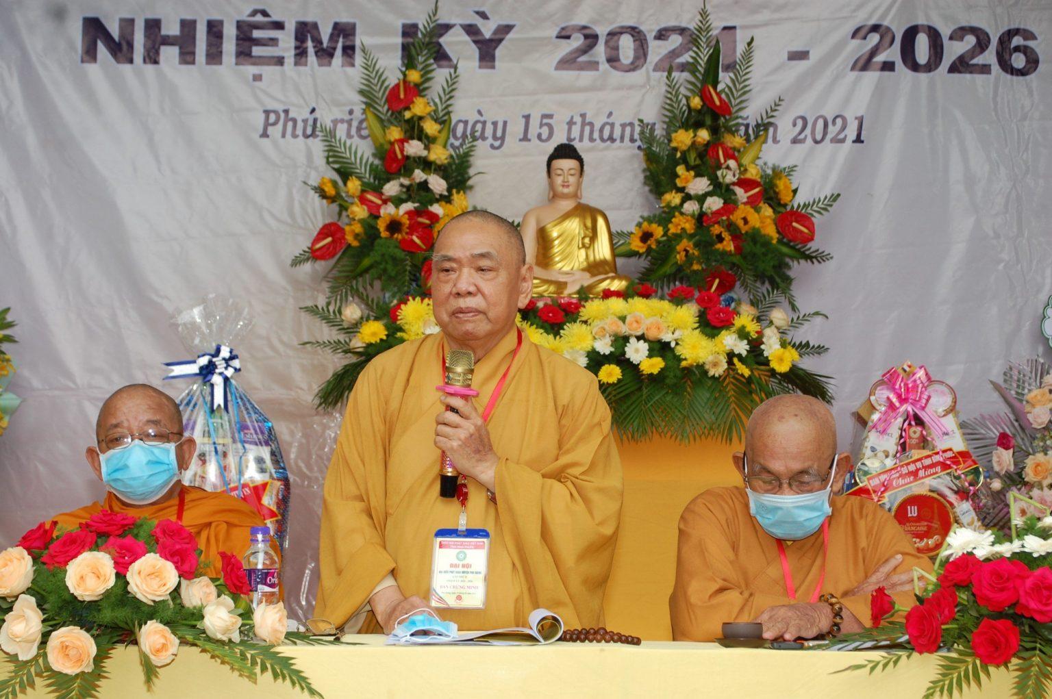 Hòa thượng Thích Thiện Pháp ban đạo từ Hòa thượng Thích Thiện Pháp ban đạo từ