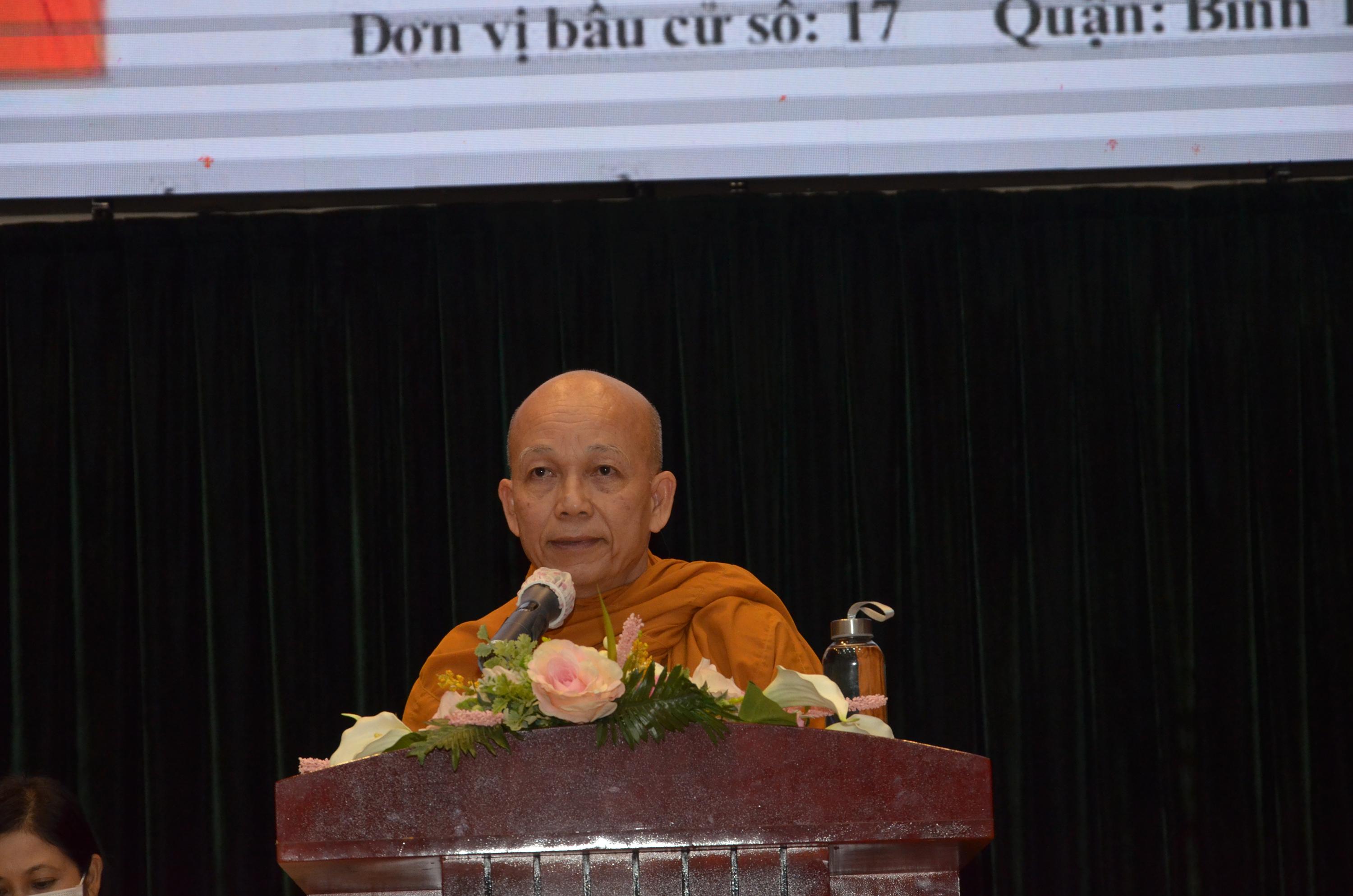 Thượng toạ Thích Minh Thành trình bày chương trình hành động tại hội nghị Thượng toạ Thích Minh Thành trình bày chương trình hành động tại hội nghị