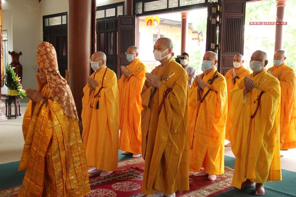 Số lượng tham dự giới hạn dưới 20 người