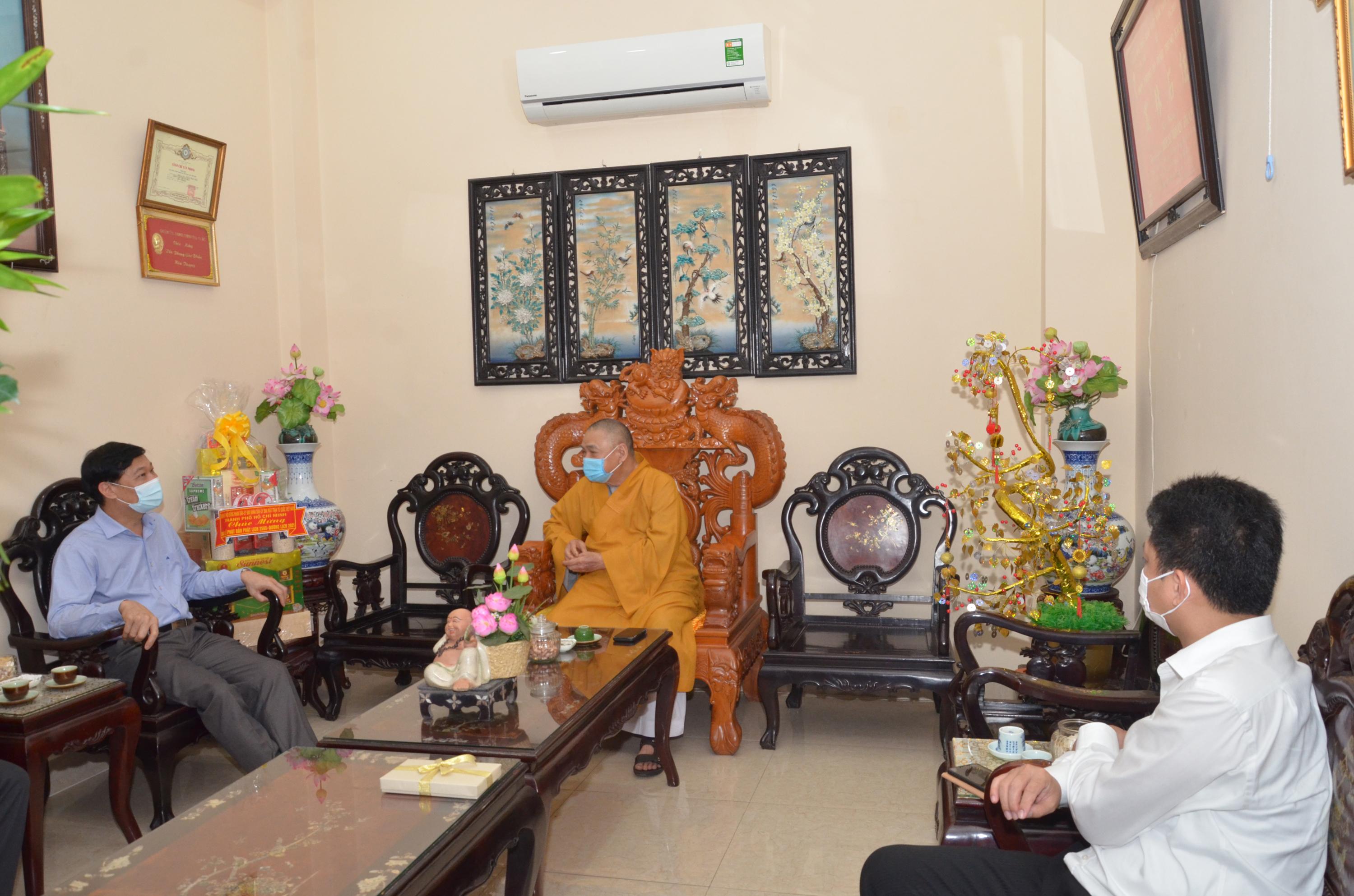 Hòa thượng Thích Thiện Pháp tiếp đoàn Ban Dân vận Trung ương tại chùa Pháp Thành Hòa thượng Thích Thiện Pháp tiếp đoàn Ban Dân vận Trung ương tại chùa Pháp Thành