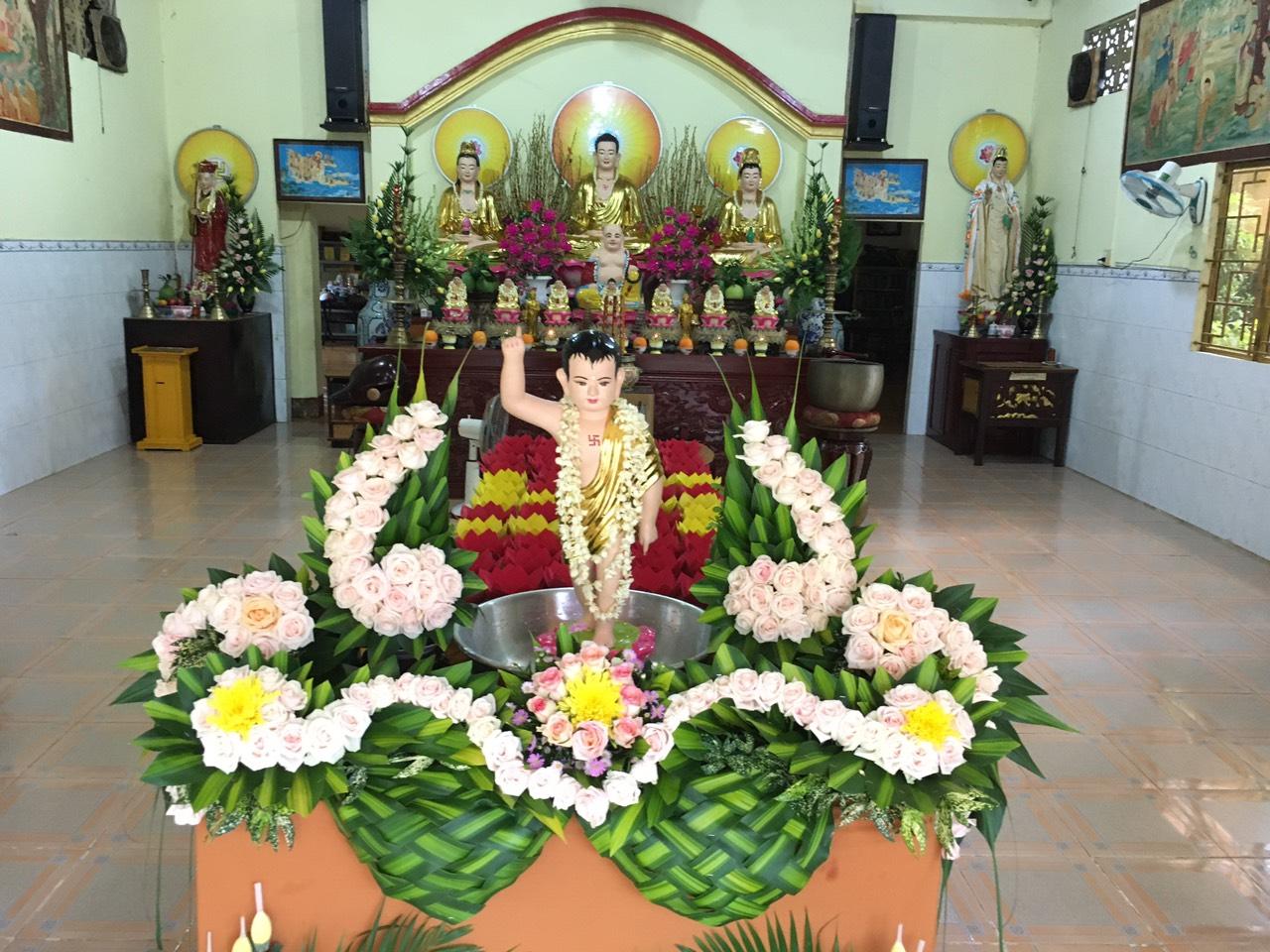 Bàn Phật đản sinh tại chùa Hải Đức