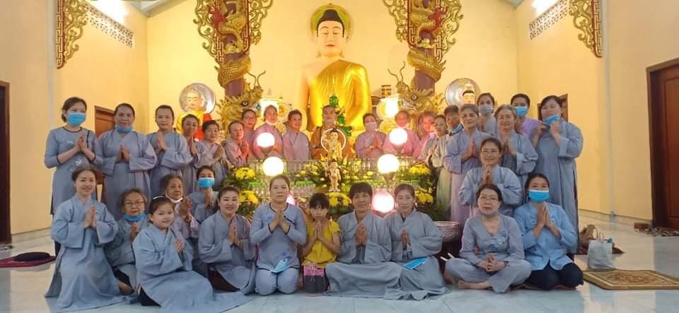 Kiều bào Việt ở Lào hoan hỷ mừng Khánh Đản Đúc Bổn Sư tại chùa Bồ Đề Kiều bào Việt ở Lào hoan hỷ mừng Khánh Đản Đúc Bổn Sư tại chùa Bồ Đề