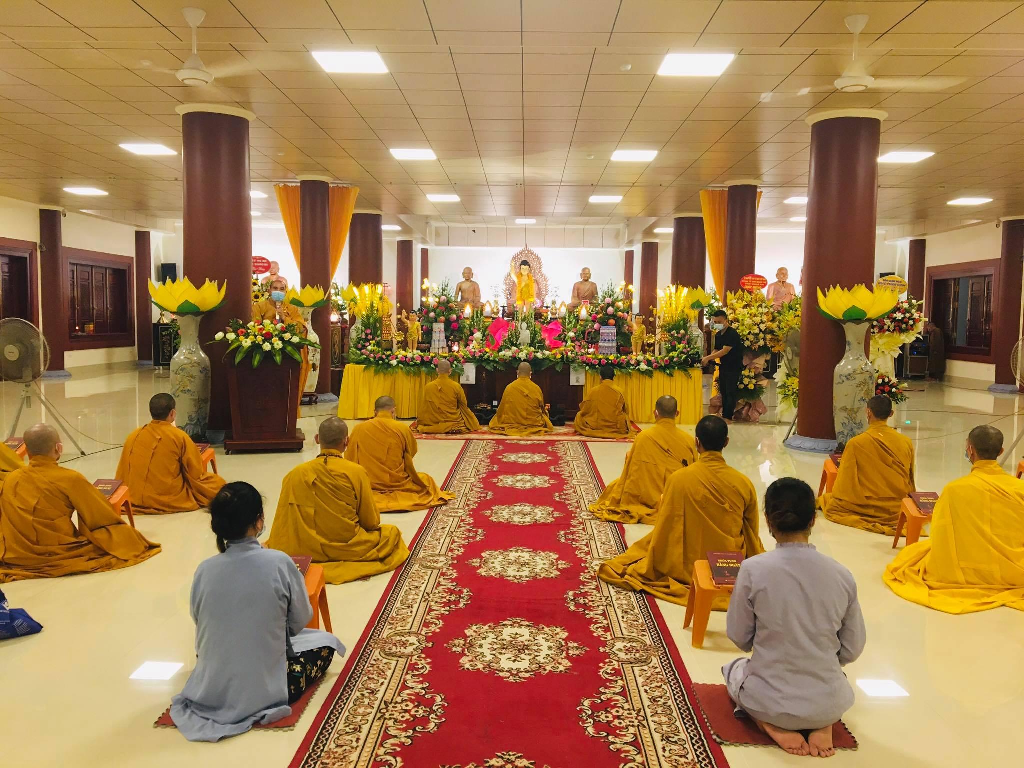 Thời sám Khánh đản