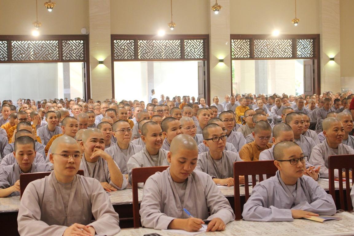 Cẩn thận ghi chép vì " Giới luật là mạng mạch của Phật pháp" Cẩn thận ghi chép vì " Giới luật là mạng mạch của Phật pháp"