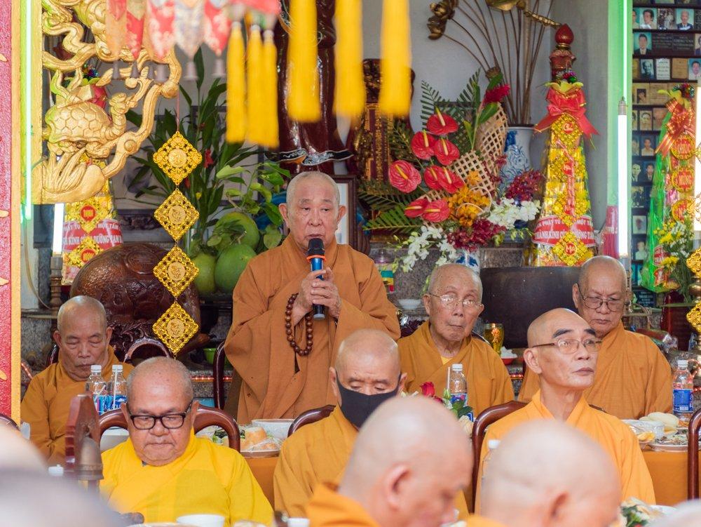 Hoà thượng Thích Như Tín ban đạo từ Hoà thượng Thích Như Tín ban đạo từ