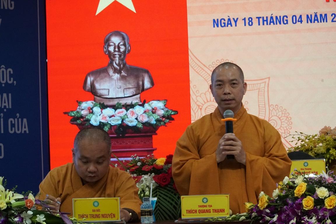 Thượng tọa Thích Quang Thạnh góp ý về hình thức và nội dung của đại hội