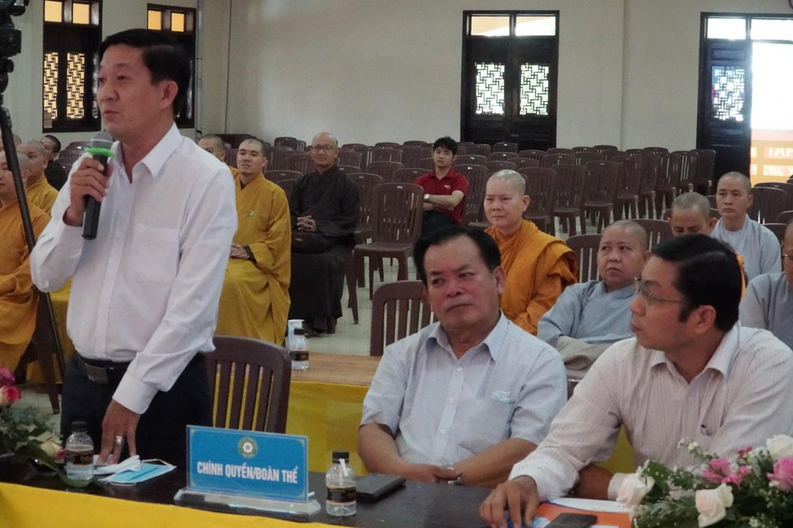 Ông Bùi Ngọc Quý đóng góp ý kiến cho công tác tổ chức