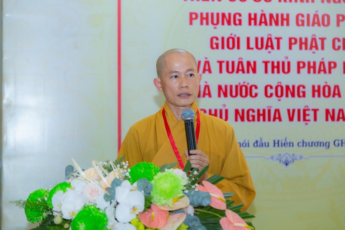 Đại đức Thích Hạnh Đức cung thỉnh Ban Chứng minh; Chủ tọa; Thư ký và Kiểm soát Đại đức Thích Hạnh Đức cung thỉnh Ban Chứng minh; Chủ tọa; Thư ký và Kiểm soát