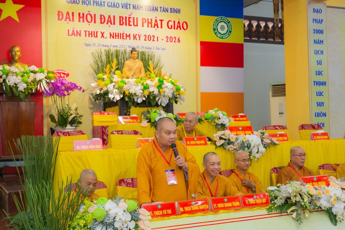 Đại đức Thích Trung Nguyện phát biểu tại phiên trù bị Đại đức Thích Trung Nguyện phát biểu tại phiên trù bị