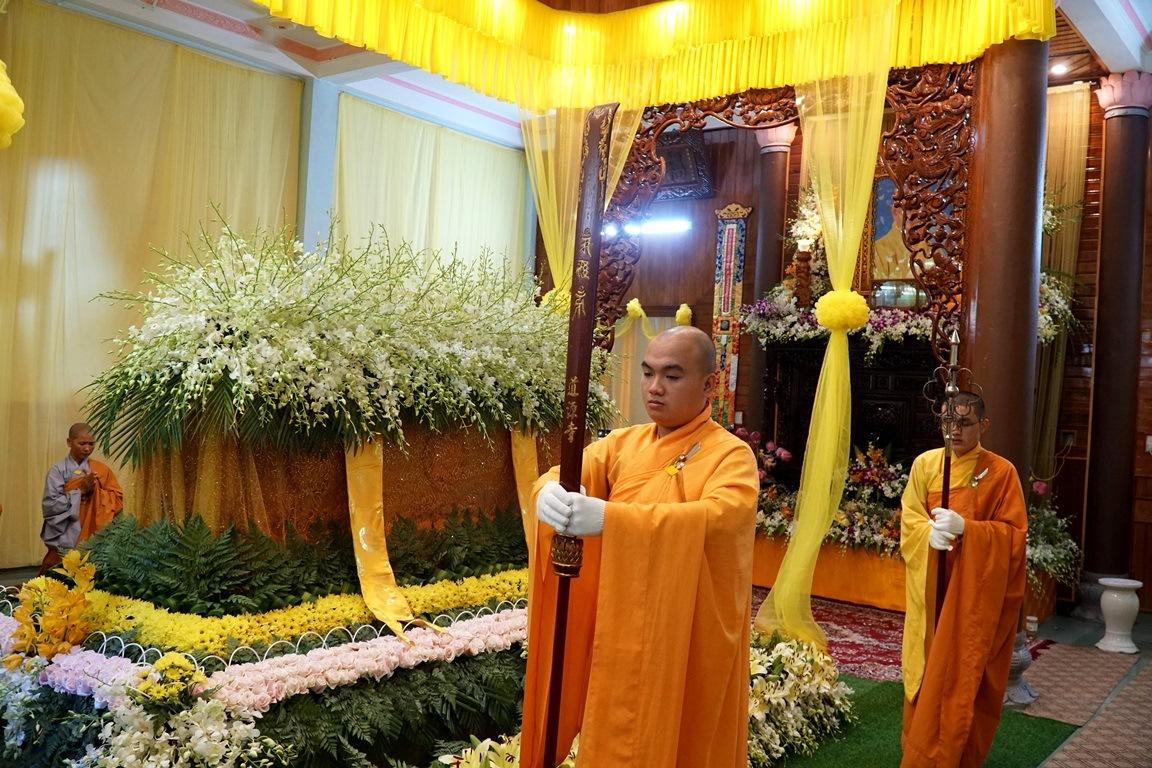 Kim quan được tôn trí tại chùa Đạo Nguyên Kim quan được tôn trí tại chùa Đạo Nguyên