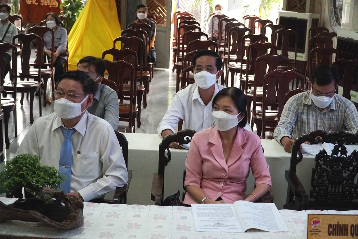 Lãnh đạo chính quyền quận, phường sở tại tham dự Lãnh đạo chính quyền quận, phường sở tại tham dự