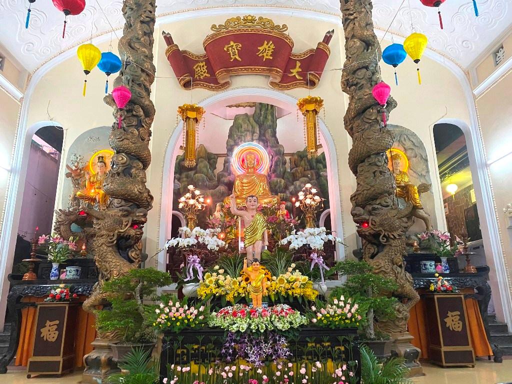 Tổ đình Quán Thế Âm cũng hướng về ngày đản sanh của Đức Từ Phụ