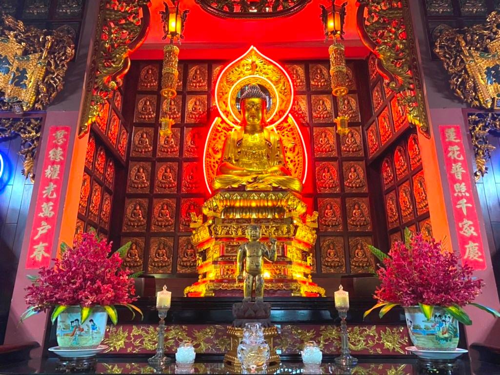 Chùa Phước Lâm với tôn tượng đản sanh bằng gỗ được tôn trí tại chánh điện