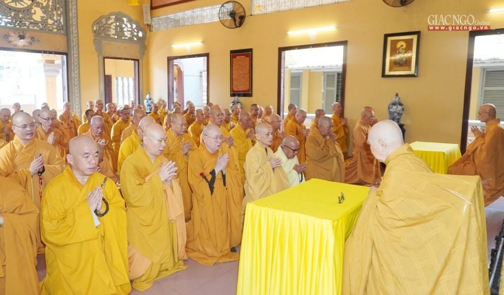 Lễ tác pháp an cư của chư Tăng các tự viện trên địa bàn quận 10 tại tổ đình Ấn Quang Lễ tác pháp an cư của chư Tăng các tự viện trên địa bàn quận 10 tại tổ đình Ấn Quang