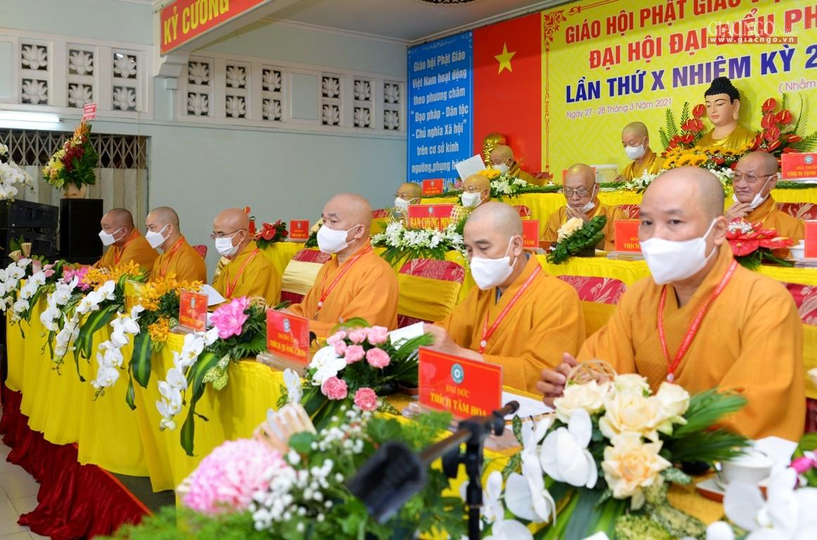 Chư tôn đức giáo phẩm chứng minh, chủ tọa đoàn trong phiên đại hội chính thức Chư tôn đức giáo phẩm chứng minh, chủ tọa đoàn trong phiên đại hội chính thức