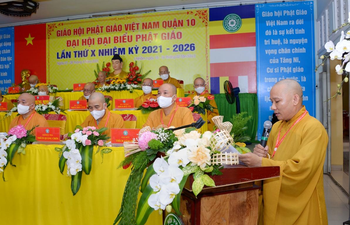 Đại đức Thích Thị Hải thay mặt Ban Kiểm soát báo cáo tư cách và số lượng đại biểu Đại đức Thích Thị Hải thay mặt Ban Kiểm soát báo cáo tư cách và số lượng đại biểu