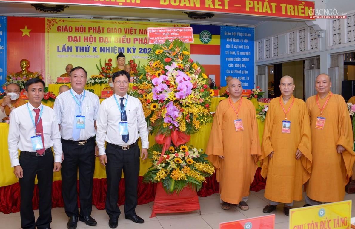 Lãnh đạo quận 10 chúc mừng Lãnh đạo quận 10 chúc mừng