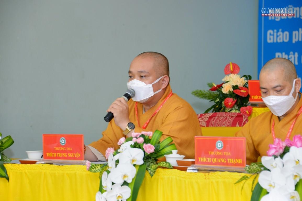 Chủ tọa đoàn luân phiên điều hành đại hội Chủ tọa đoàn luân phiên điều hành đại hội