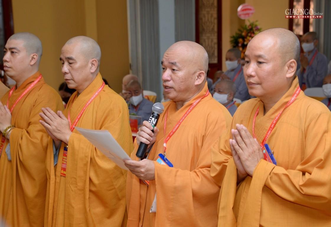 Thượng tọa Thích Nhật Thiện thay mặt Tân Ban Trị sự GHPGVN quận 10 nhiệm kỳ 2021-2026 phát nguyện nhận nhiệm vụ Thượng tọa Thích Nhật Thiện thay mặt Tân Ban Trị sự GHPGVN quận 10 nhiệm kỳ 2021-2026 phát nguyện nhận nhiệm vụ