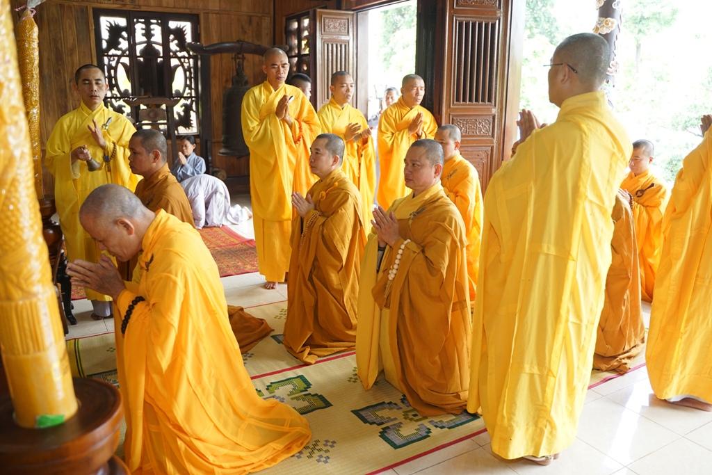 Chư Tăng pháp điệt - Ảnh: A.Q