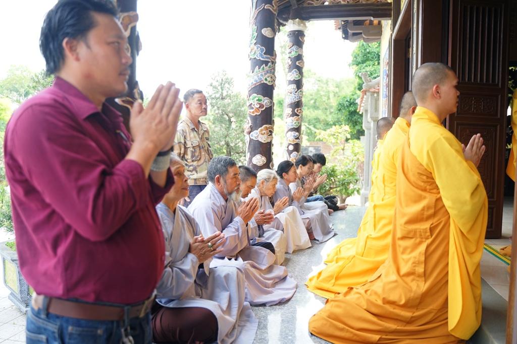 Phật tử tham dự - Ảnh: A.Q