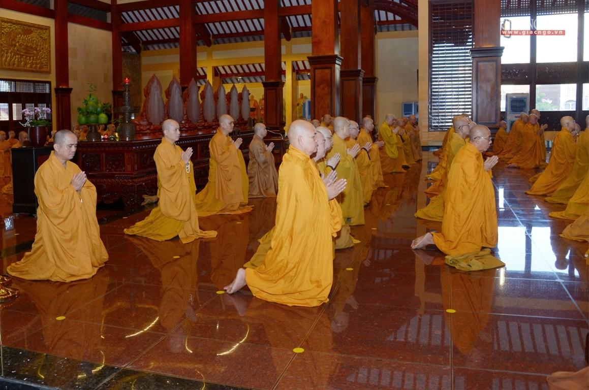 Thường trực các ban chuyên môn trực thuộc và các Ban Trị sự quận huyện trên địa bàn đều tập trung về Việt Nam Quốc Tự - Ảnh: Bảo Toàn Thường trực các ban chuyên môn trực thuộc và các Ban Trị sự quận huyện trên địa bàn đều tập trung về Việt Nam Quốc Tự - Ảnh: Bảo Toàn