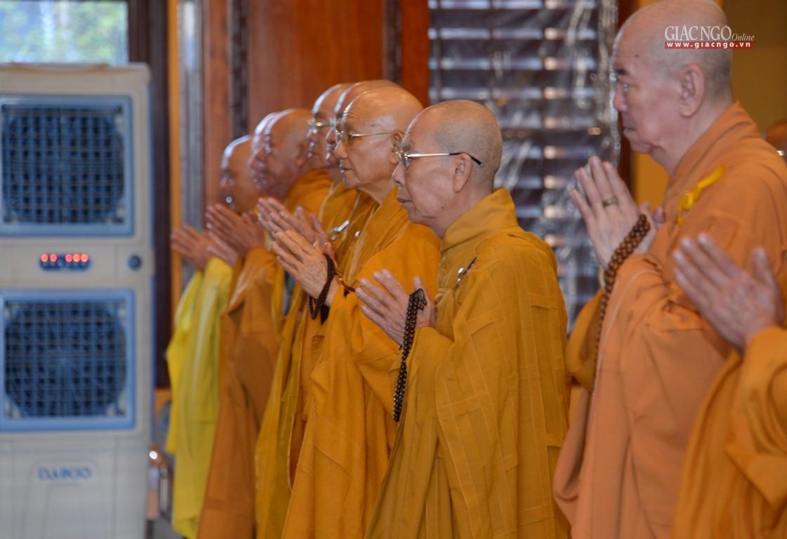 Hàng tháng chư Tăng là thành viên Ban Trị sự... - Ảnh: Bảo Toàn Hàng tháng chư Tăng là thành viên Ban Trị sự... - Ảnh: Bảo Toàn