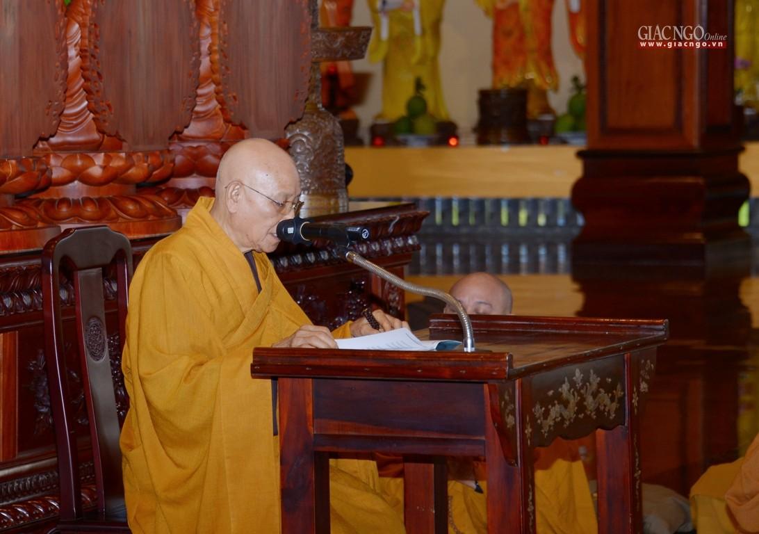 Hòa thượng Thích Minh Thông lược thuyết giới Tỳ-kheo và Bồ-tát - Ảnh: Bảo Toàn Hòa thượng Thích Minh Thông lược thuyết giới Tỳ-kheo và Bồ-tát - Ảnh: Bảo Toàn