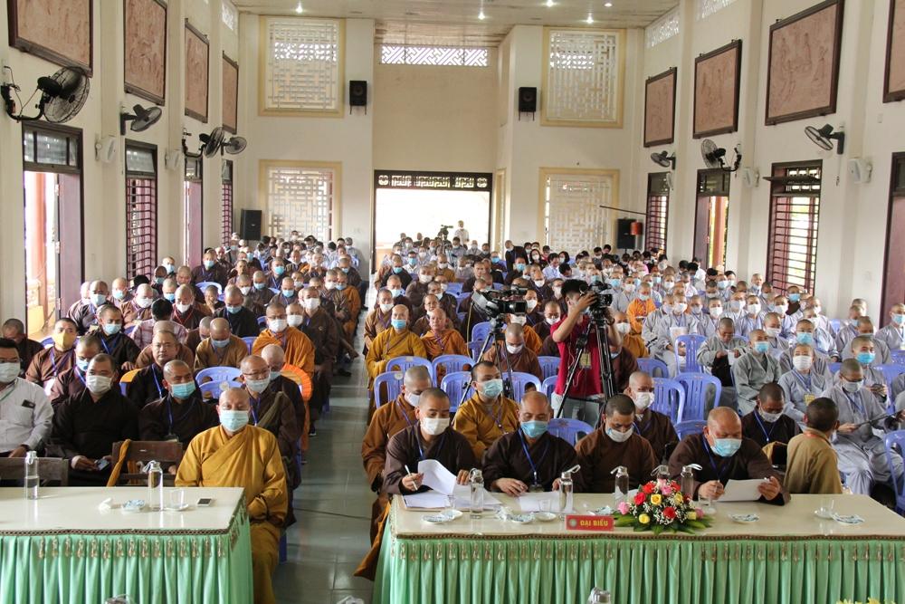 Lễ khai mạc diễn ra ở hội trường chùa Từ Đàm