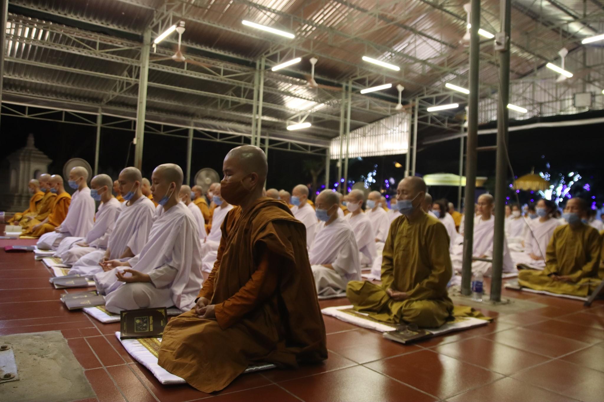 Thiền tập - Ảnh: H.K