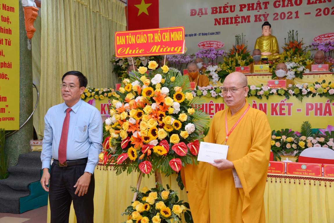 Ban Tôn giáo TP.HCM chúc mừng