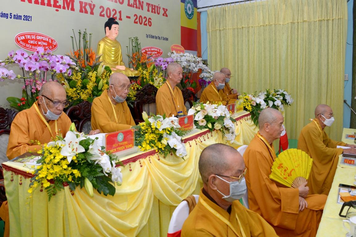 Chư tôn đức giáo phẩm chứng minh