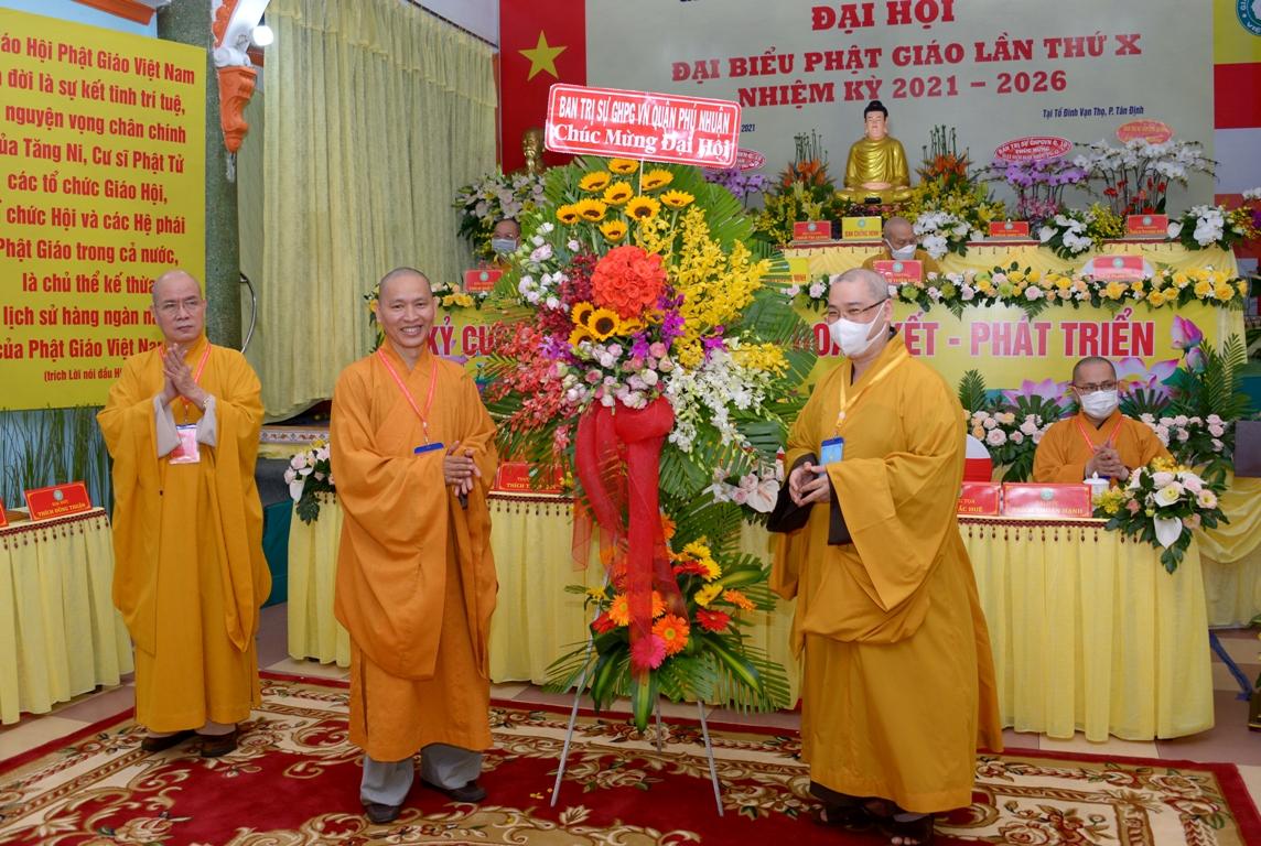 Ban Trị sự GHPGVN quận Phú Nhuận chúc mừng đại hội