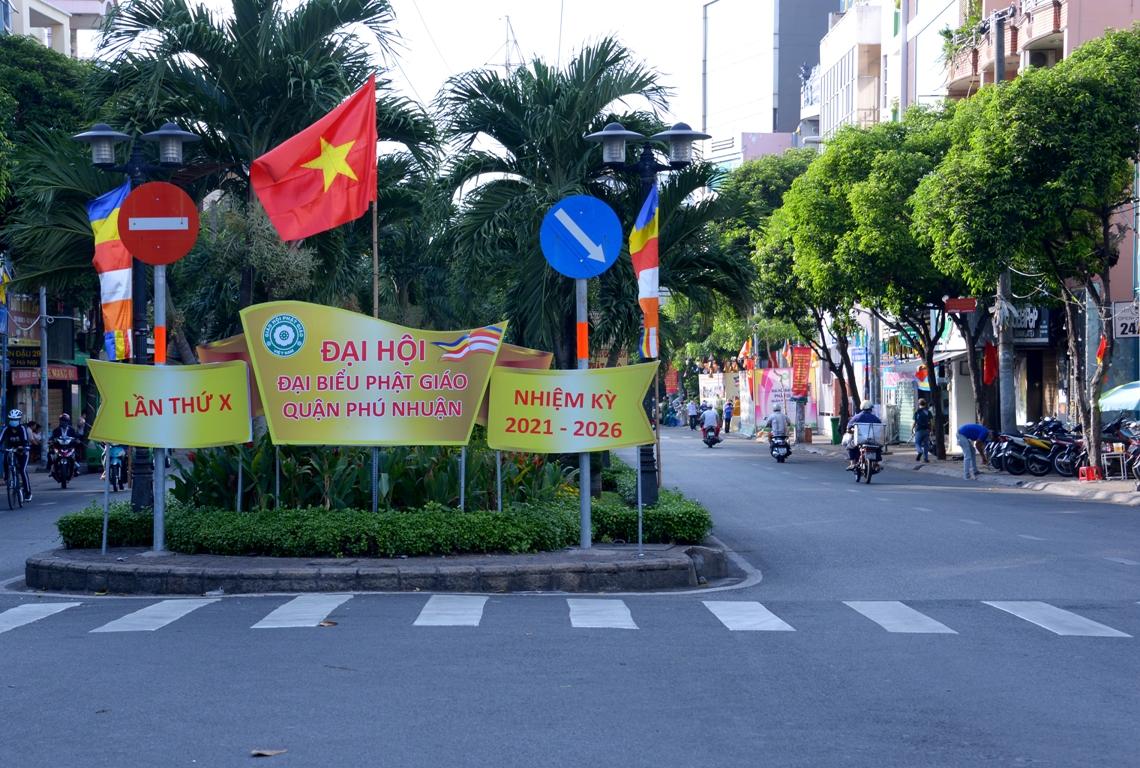 Sáng Chủ nhật, đường phố thông thoáng