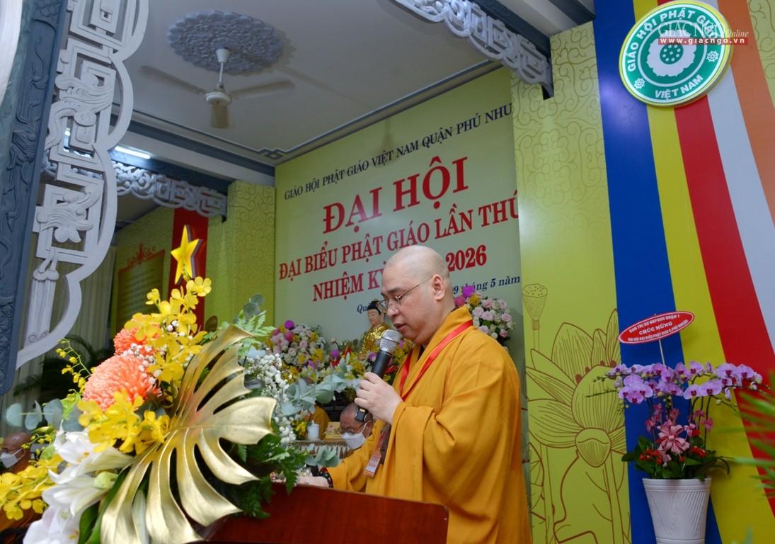 Thượng tọa Thích Minh Nhựt đọc diễn văn khai mạc