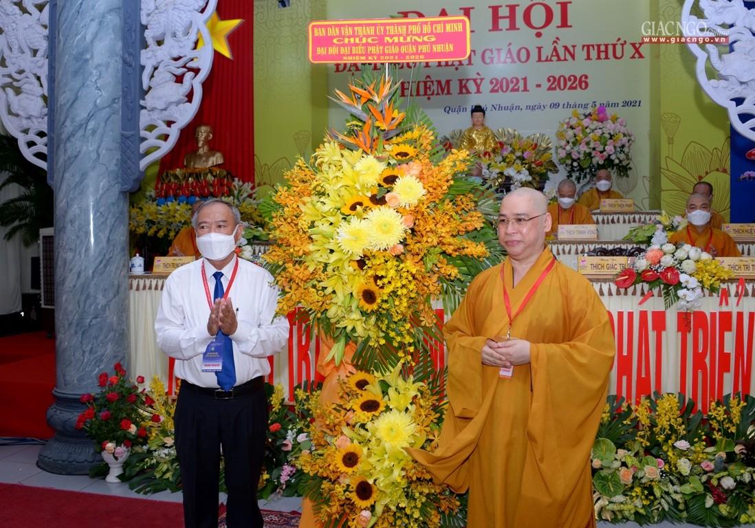 Ban Dân vận Thành ủy chúc mừng