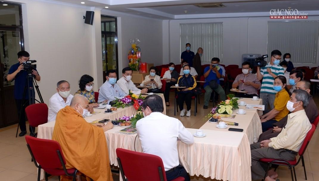 Hiện diện có lãnh đạo các cơ quan, ban ngành TP.HCM và quận 3 Hiện diện có lãnh đạo các cơ quan, ban ngành TP.HCM và quận 3