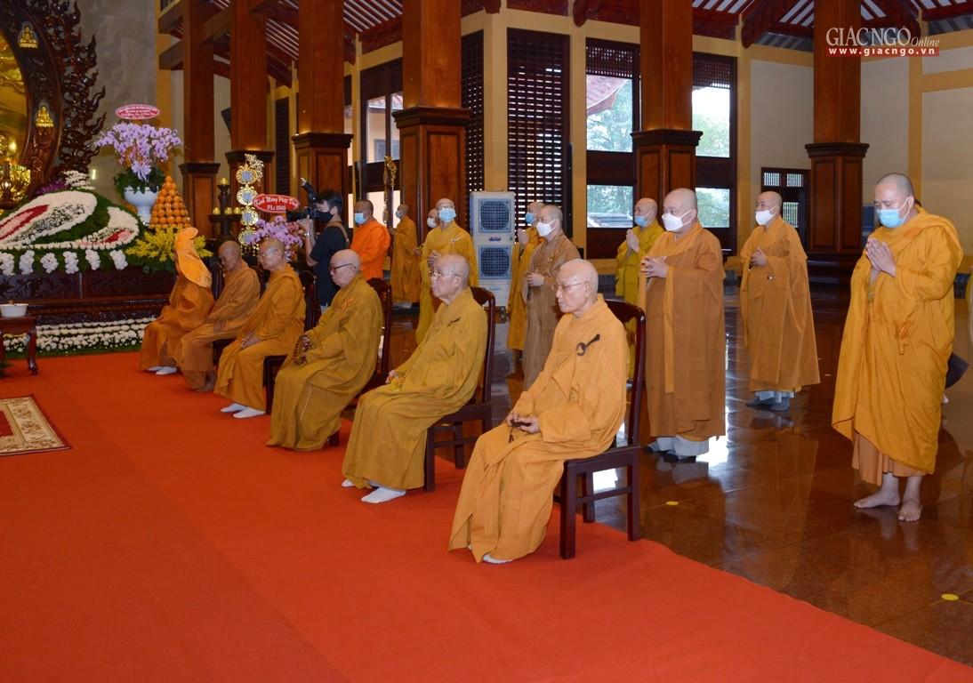 Chư tôn đức tham dự Chư tôn đức tham dự