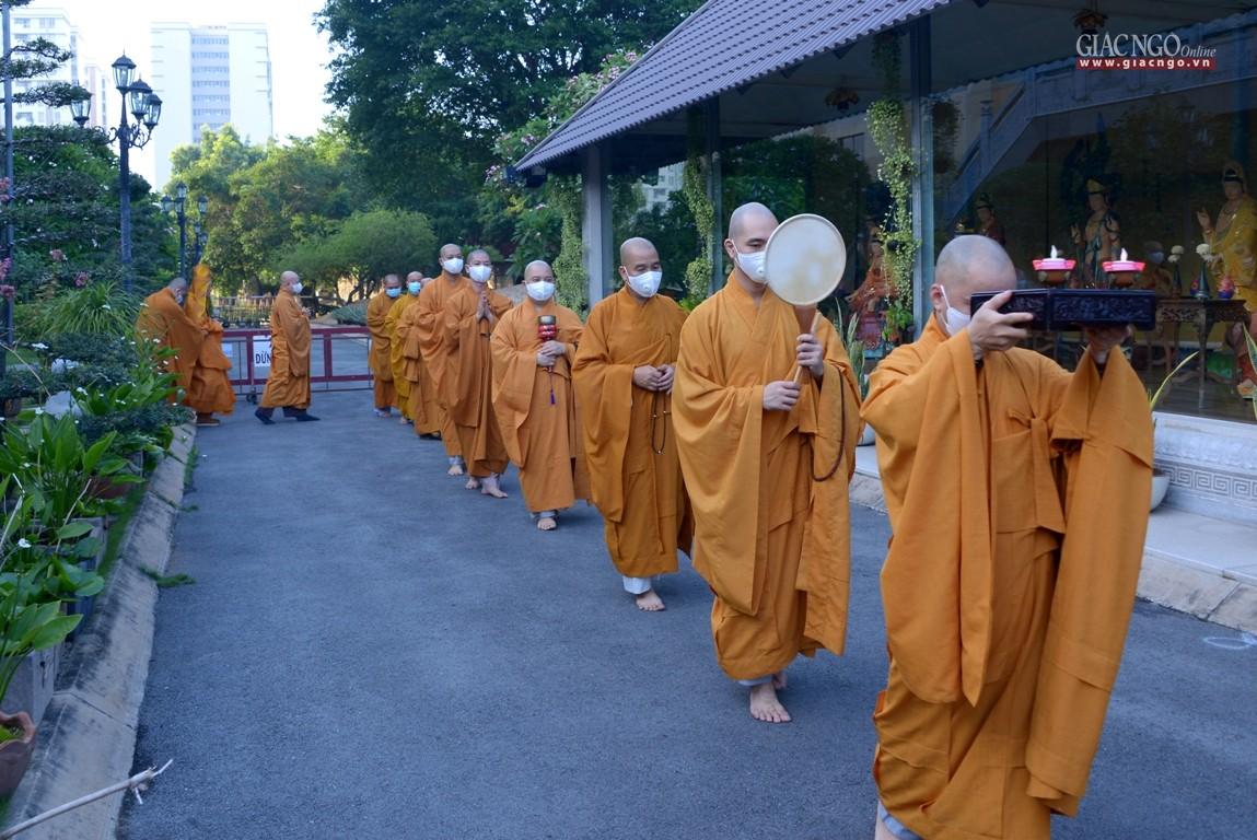 Chư Tăng tham dự