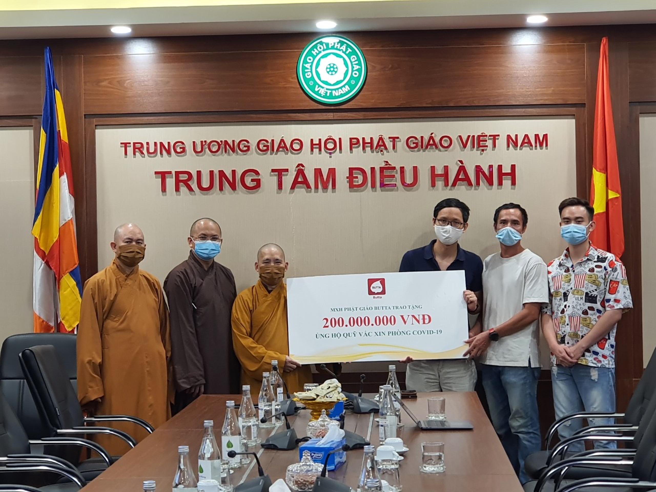 Đại diện MXH Phật giáo Butta trao 200 triệu đồng ủng hộ phòng chống Covid-19 Đại diện MXH Phật giáo Butta trao 200 triệu đồng ủng hộ phòng chống Covid-19