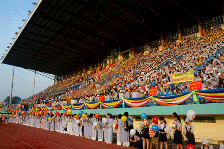 Hơn 20 ngàn Tăng Ni Phật Tử tham  dự  đại lễ Phật đản